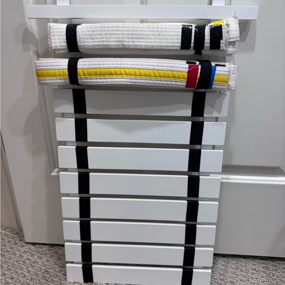 Karate Belt Display Rack for Kids - Picture 2 of 4